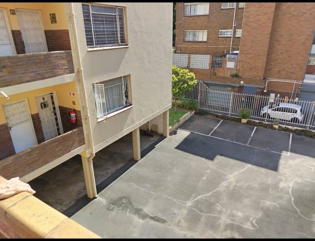 2 BEDROOM FLAT FOR SALE IN GLENWOOD